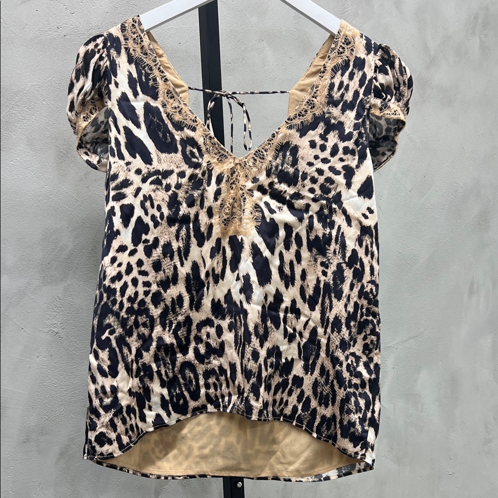 Little Joe Leopard Print V-Neck Women's Top